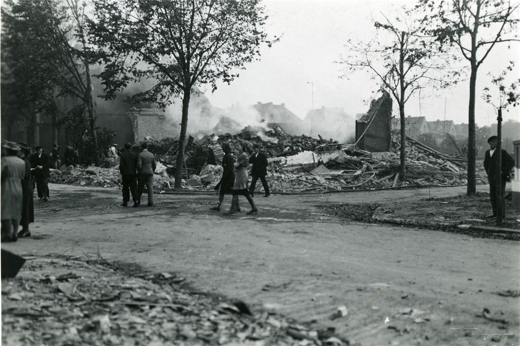 Fliegerangriff, Friedhofstraße, 1943