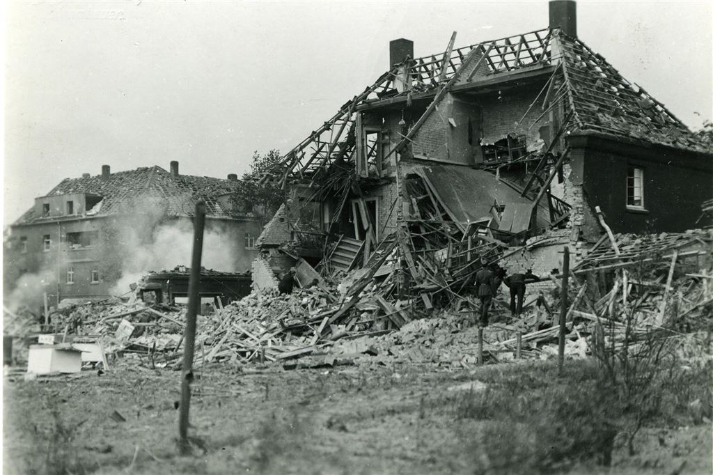 Fliegerangriff, Friedhofstraße, 1943