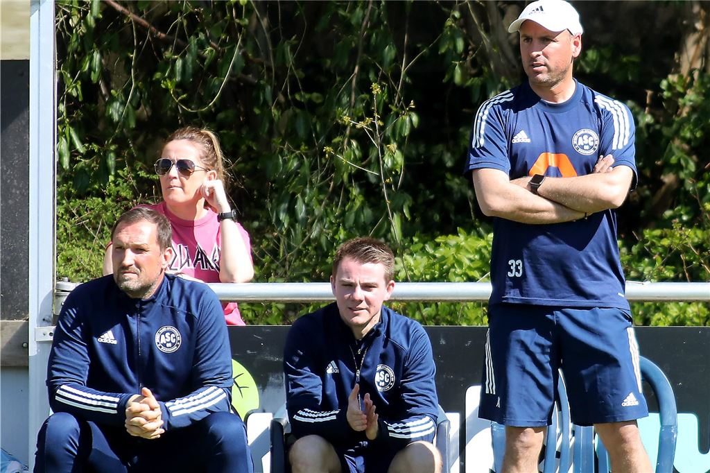 Florian Bartel kehrt als Spieler zum ETuS zurück: „Das war die schönste Zeit meiner Karriere“ Florian Bartel als Co-Trainer beim ASC 09.