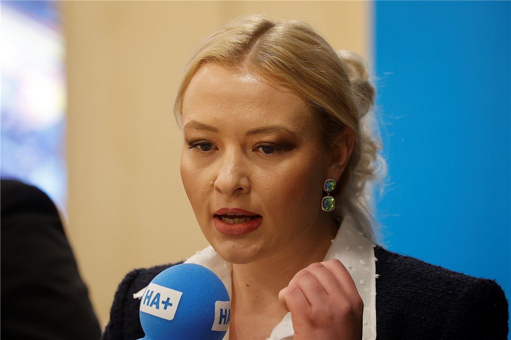 Bundestagswahl, Brandmauer und Buh-Rufe Friederike Hagelstein (AfD) aus Lünen hat Geografie studiert und ist AfD-Kreisvorsitzende.