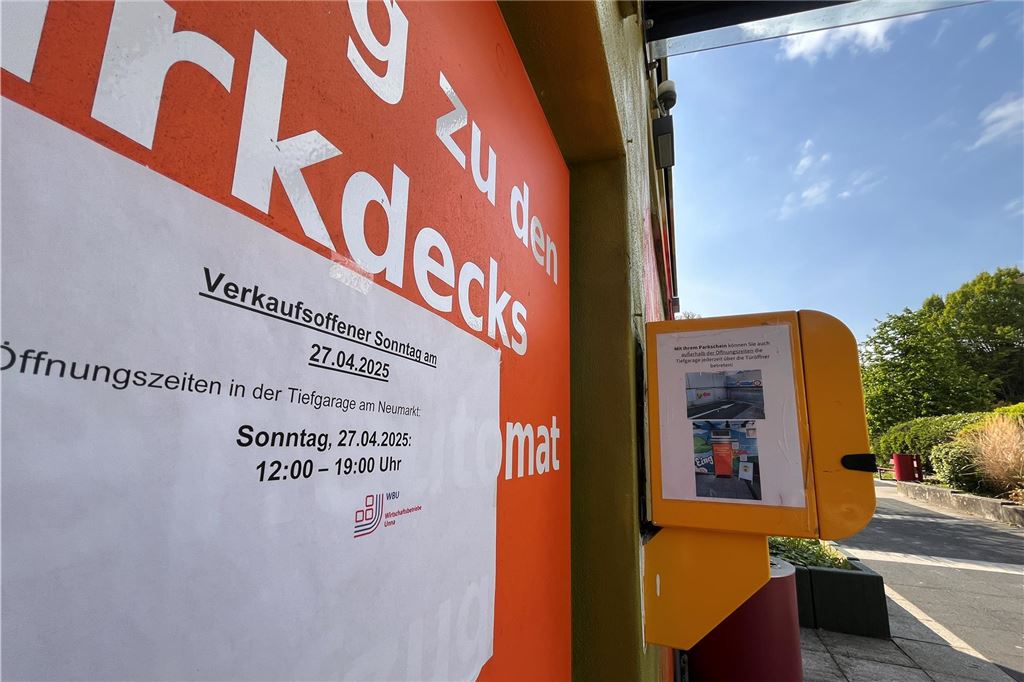 Tiefgarage Neumarkt öffnet bald doch sonntags Am Eingang der Tiefgarage Neumarkt in Unna hängt ein Hinweis auf Öffnungszeiten am verkaufsoffenen Sonntag (27.4.)