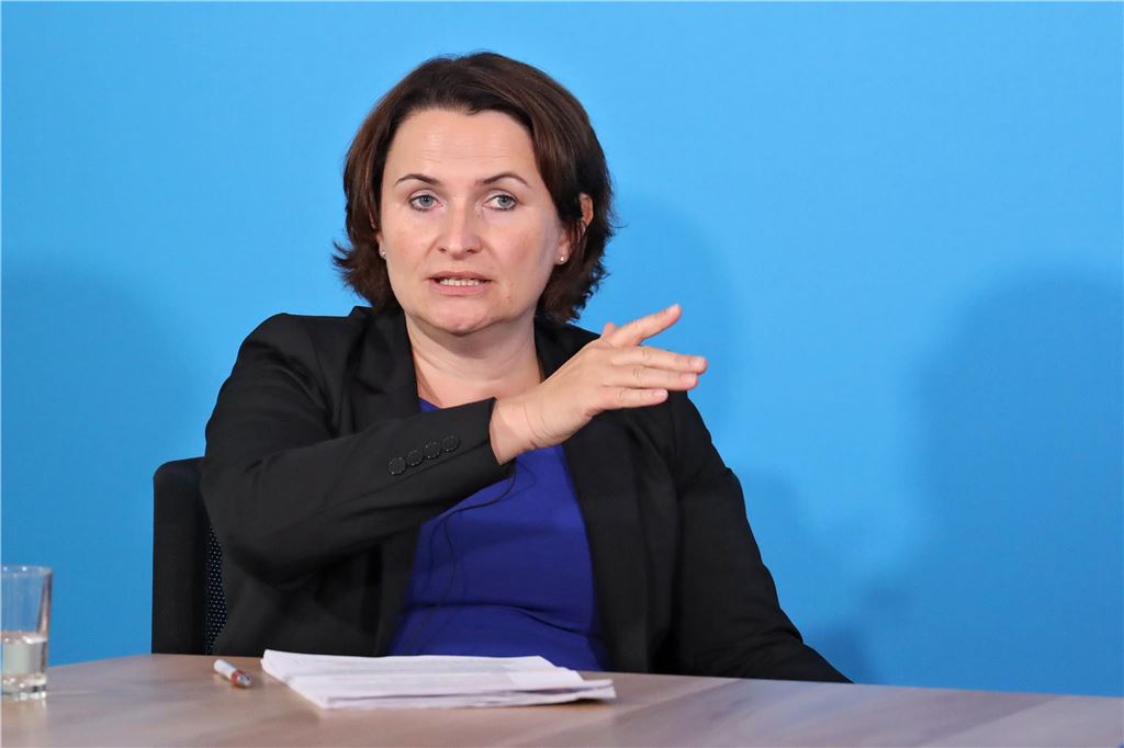 Wigant bereit für Wiederwahl: Wie reagieren jetzt die Mitbewerber? Für Katja Schuon nahm die Kandidatur 2020 ein unglückliches Ende. Im ersten Wahlgang hatte die SPD-Frau die meisten Stimmen bekommen. Doch mit der Unterstützung der Bündnisgrünen zog Dirk Wigant in der Stichwahl noch an ihr vorbei.