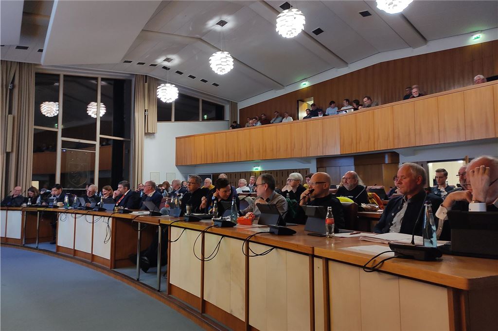 Entscheid zu beanstandetem Beschluss: Bürgermeister: Habe Recht bekommen Gleich zwei Mal erhielten Ratsmitglieder und - fraktionen innerhalb weniger Stunden eine E-Mail vom Bürgermeister.