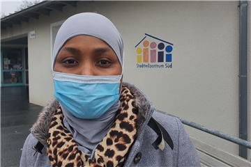 Hassadou Barry ist froh, dass es das Projekt Kobra gibt. Dort hat sie ganz unkompliziert Hilfe bekommen, als sie einen Antrag ans Jobcenter stellen musste.