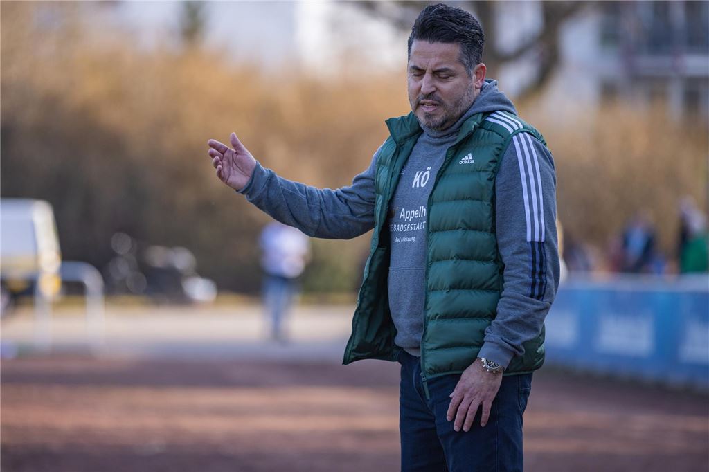 Hatte trotz des Sieges etwas am Auftritt seiner Mannschaft auszusetzen: Holzwickedes Trainer Kurtulus Öztürk.