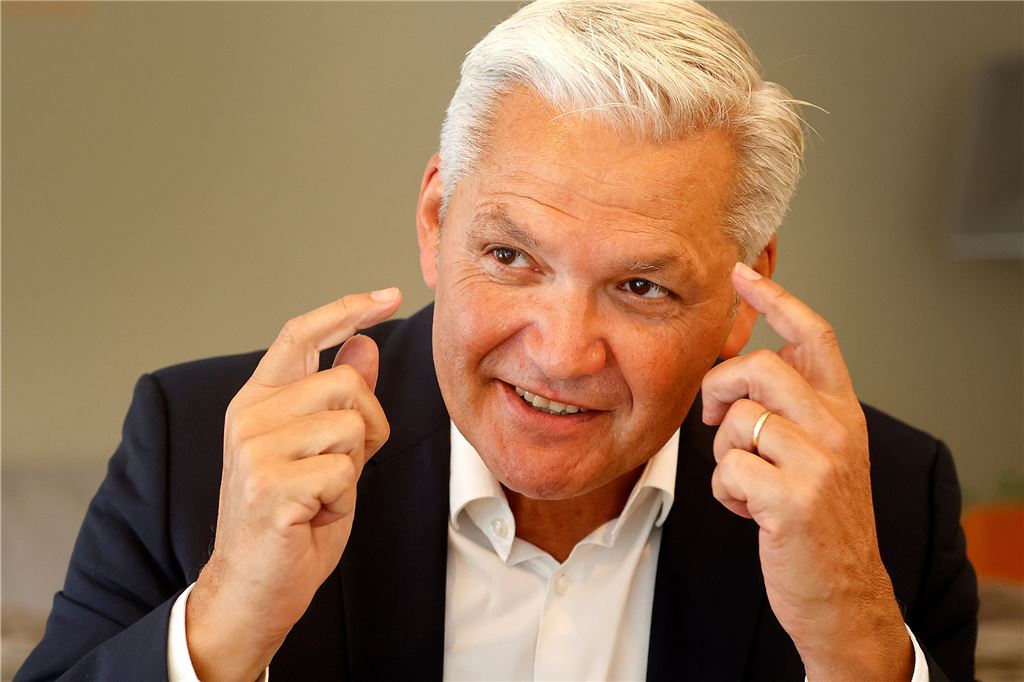 „Massenhafte Lügen“: Wie Frau Kunze gegen die Impfpflicht kämpft Hubert Hüppe (CDU) hält die Einführung einer allgemeinen Impfpflicht für nicht verhältnismäßig.
