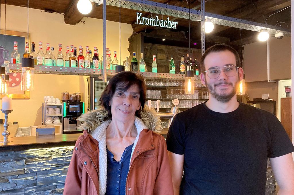 Kult-Restaurant „Denkmal“ hat turbulente Jahre seit Corona hinter sich Anke Oelschläger-Jung und ihr Sohn Leon Jung im Denkmal in Schwerte.