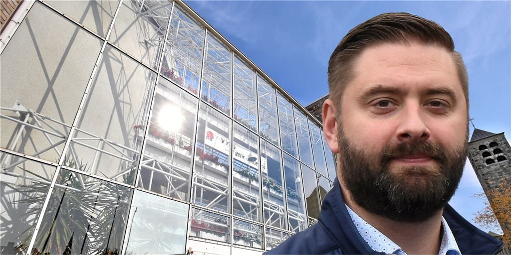 Jens Toschläger vor dem Abgang: Fliehkräfte in Unnas Rathaus wirken fort Jens Toschläger will dem Rathaus der Stadt Unna den Rücken kehren. Nach nur dreieinhalb Jahren im Dienst seiner Heimatstadt sucht er eine neue Wirkungsstätte in Bergkamen.