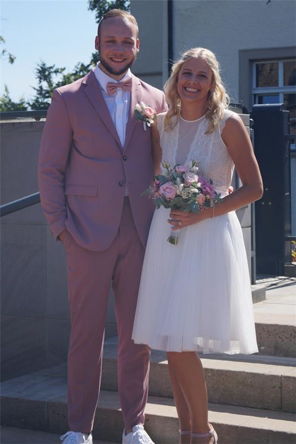 Auf Festival kennengelernt: Julian und Melina heiraten in Holzwickede Holzwickede Hochzeiten Haus Opherdicke
