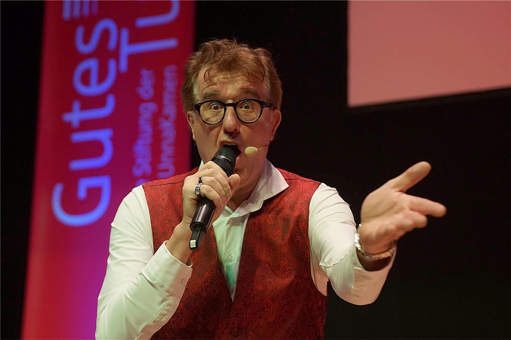 Preisverleihung beim Vereinsprojekt der Sparkasse UnnaKamen in der Stadthalle Unna am Montag, 25. November 2024.