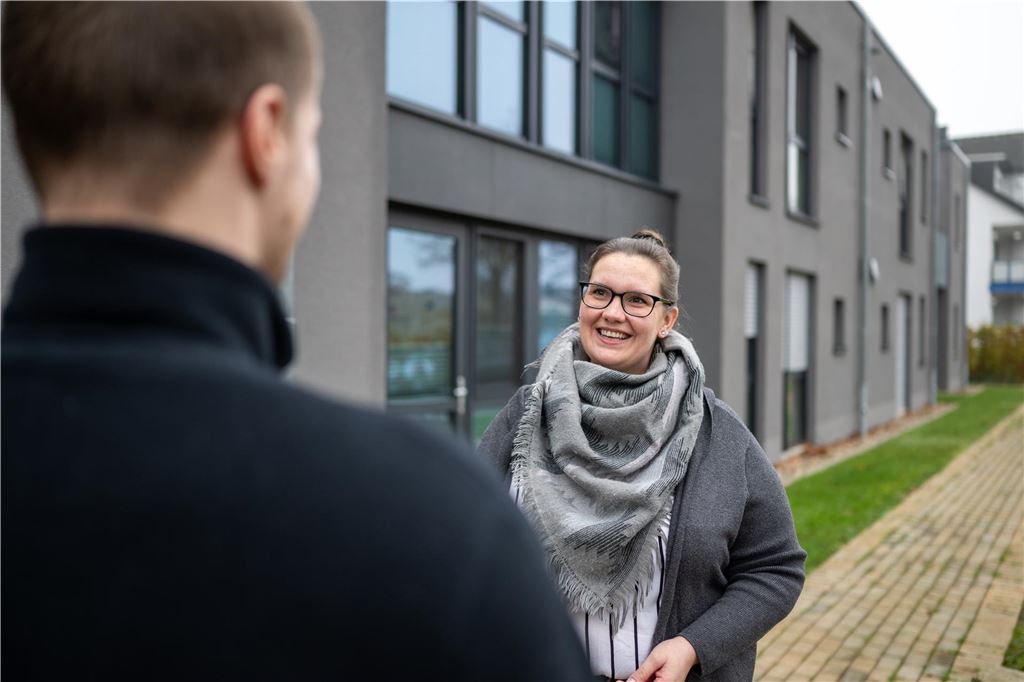 Der harte Weg aus der Drogensucht: Wie Steve B. clean wurde Katharina Dunker, Bereichsleitung bei Bethel.regional, einem Stiftungsbereich der v. Bodelschwinghschen Stiftungen Bethel