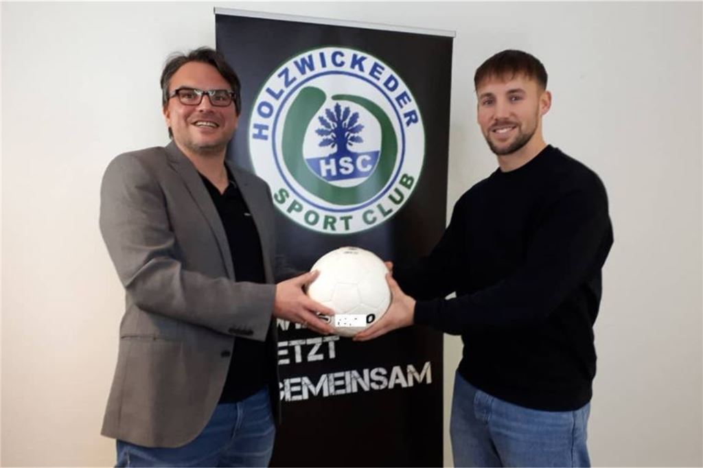 Neuzugang des Holzwickeder SC bleibt auch im Falle eines Abstiegs: „Habe für beide Ligen zugesagt“ Kennen sich noch aus vergangenen Tagen: Holzwickedes Sportdirektor Benjamin Hartlieb (l.) und Neuzugang Pjer Radojcic.