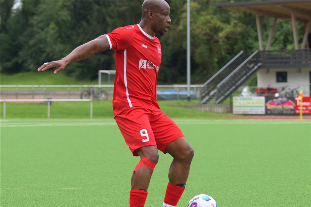 Hoffnungsträger des SC Hennen feiert gelungenen Einstand: Neuzugang weiß eigene Qualitäten Kingsley Nweke will mit dem SC Hennen eine erfolgreiche Saison spielen.