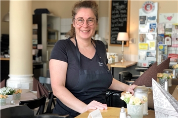 Kirsten Sternberg aus dem Café Sternberg gibt nach fünf Jahren an der Hermannstraße in Hörde auf.