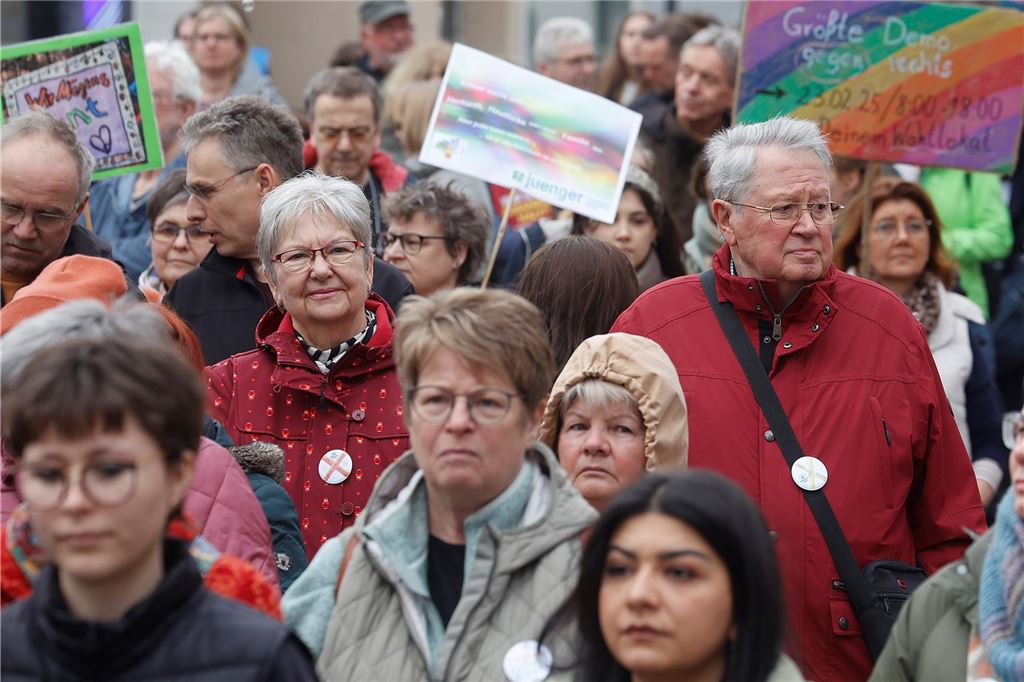Kundgebung für Demokratie, Toleranz und Vielfalt und gegen Rassismus auf dem Markt in Fröndenberg