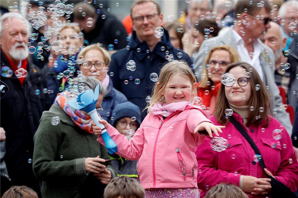 Kundgebung für Demokratie, Toleranz und Vielfalt und gegen Rassismus auf dem Markt in Fröndenberg