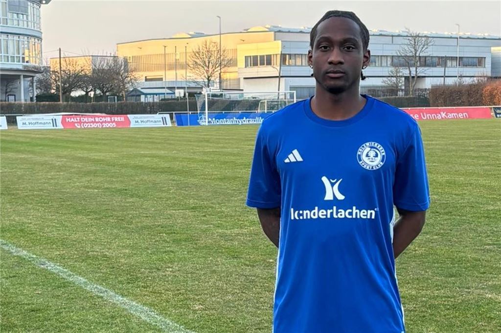 Holzwickeder SC verpflichtet Leo Mayka vom Königsborner SV Leo Mayka posiert für ein Foto.