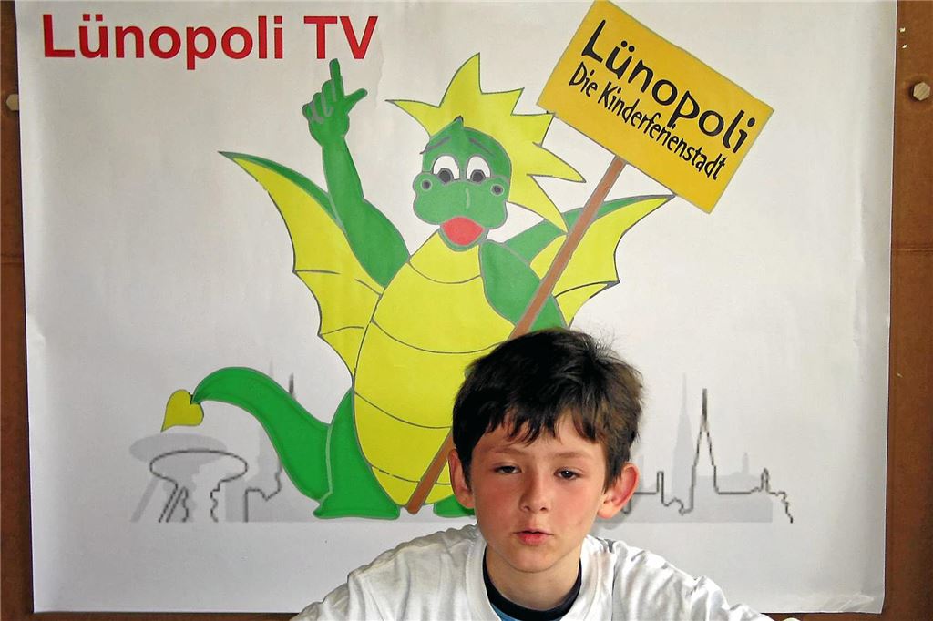 Vom Streikführer zum Fachdezernenten: Ludger Trepper hat viel bewegt Junge vor der Leinwand des Lünopoli TV.