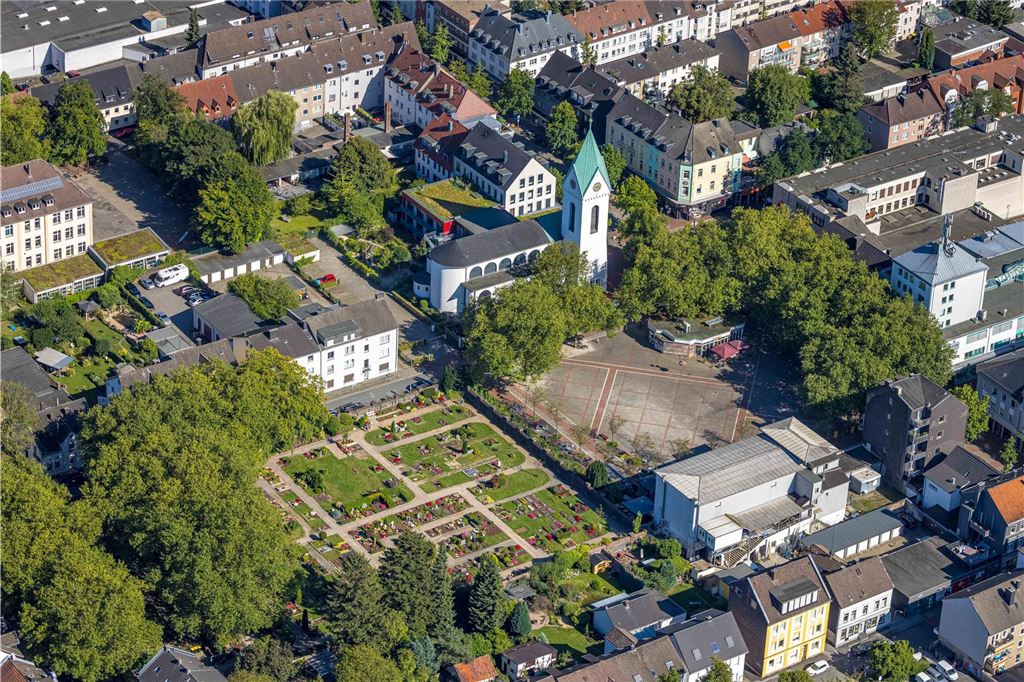 Luftbild, Friedhof am Hombrucher Marktplatz, evang. Kirche, Stadtbezirk Hombruch, Dortmund, Ruhrgebiet, Nordrhein-Westfalen, Deutschland