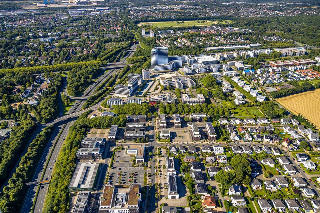 Luftbild, Stadtkrone Baustelle Gesamtansicht mit Wohngebiet und Fernsicht, Westfalendamm, Dortmund, Ruhrgebiet, Nordrhein-Westfalen, Deutschland