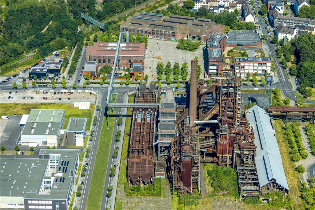 Luftbild, Technologiepark Gewerbegebiet Phoenix West, ehemalige Hochofen 5 Anlage, Phoenix des LumiÃ¨res Kunstzentrum, Veranstaltungsort, Hörde, Dortmund, Ruhrgebiet, Nordrhein-Westfalen, Deutschland