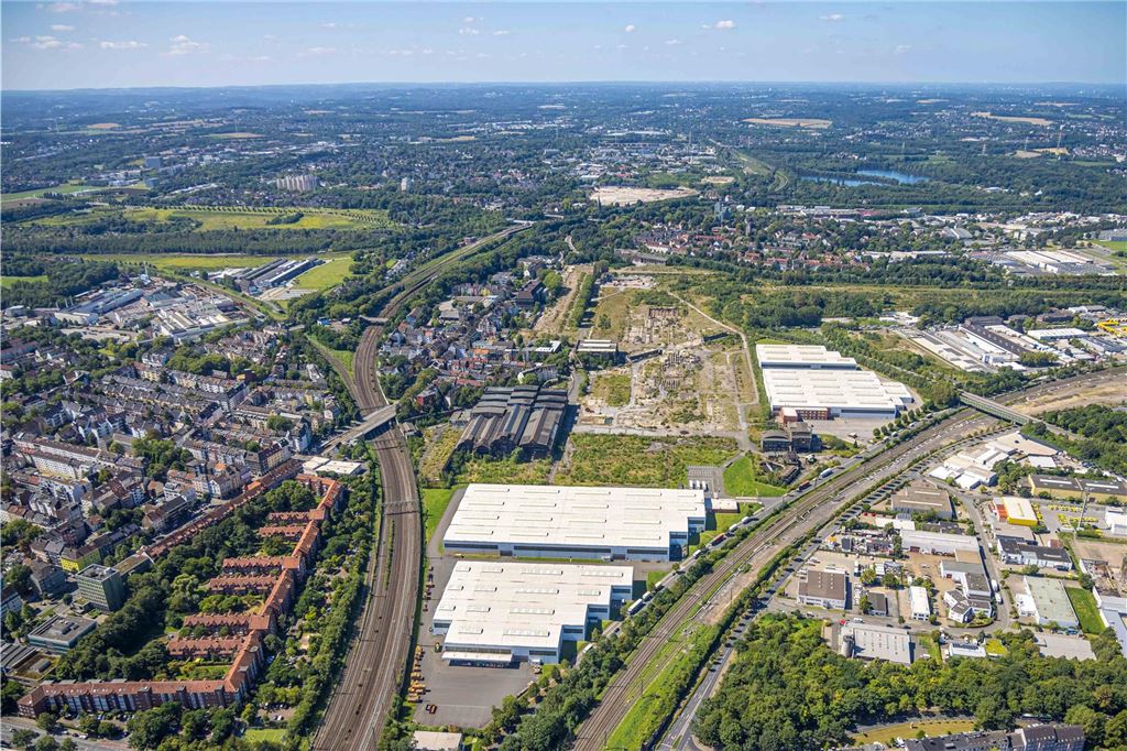 Luftbild, Union Gelände Baustelle, hinten die Brachfläche der ehemaligen Zeche Dorstfeld Schacht 1/4 Karl-Funke-Straße, Bahngleise, Dorstfelder Brücke, Dortmund, Ruhrgebiet, Nordrhein-Westfalen, Deutschland