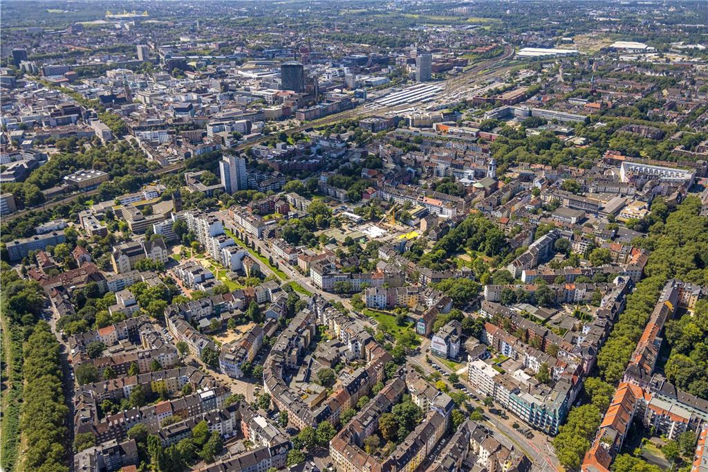 Luftbild, Wohngebiet Dortmund-Nord, hinten Hbf hauptbahnhof, Dortmund und City, Nordmarkt, Dortmund, Ruhrgebiet, Nordrhein-Westfalen, Deutschland