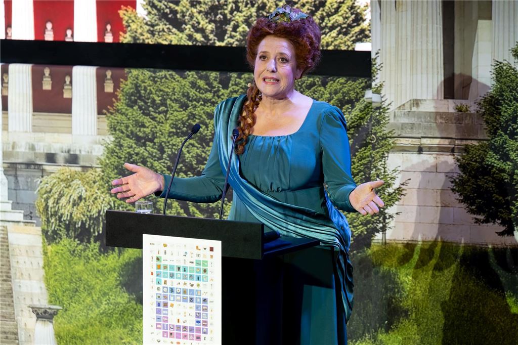 100 Jahre Deutsches Museum - Hommage an die Technik Luise Kinseher sorgt mit Witz als Mama Bavaria für Stimung.