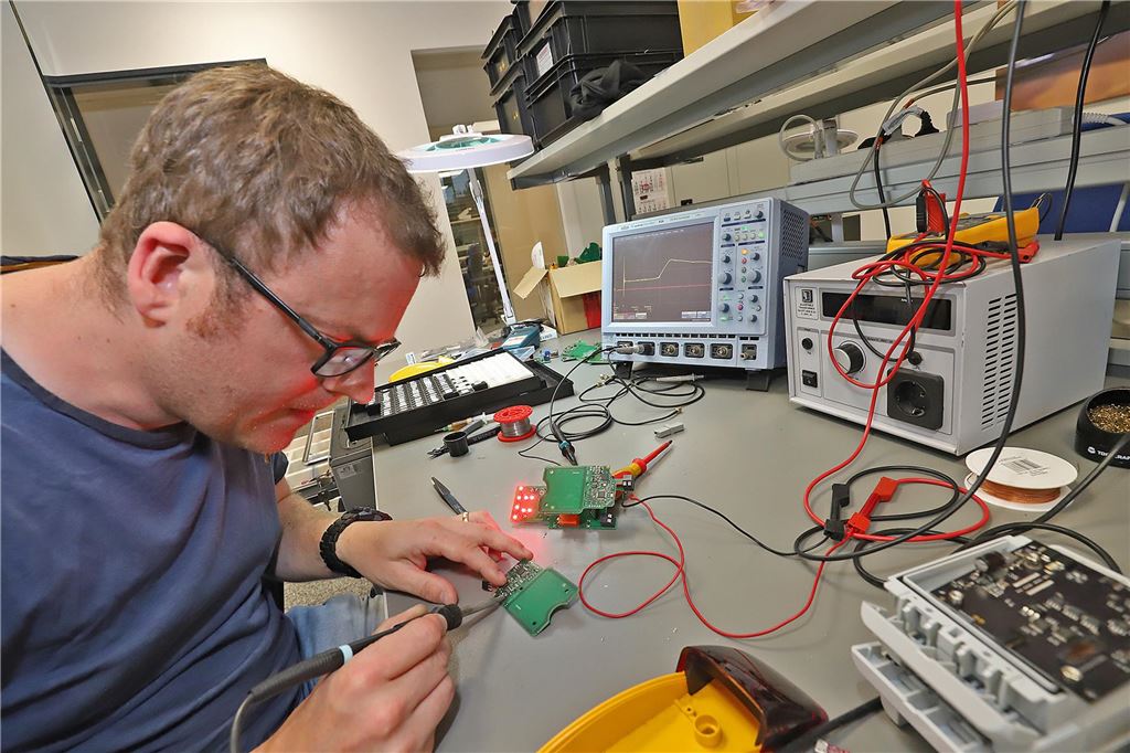 Das neue Gebäude mit Bergbau-Charme: „Weil Bergleute Helden sind“ Marc Temme ist einer von 20 Ingenieuren, die in Kamen digitale Produkte für den Straßenverkehr entwickeln.