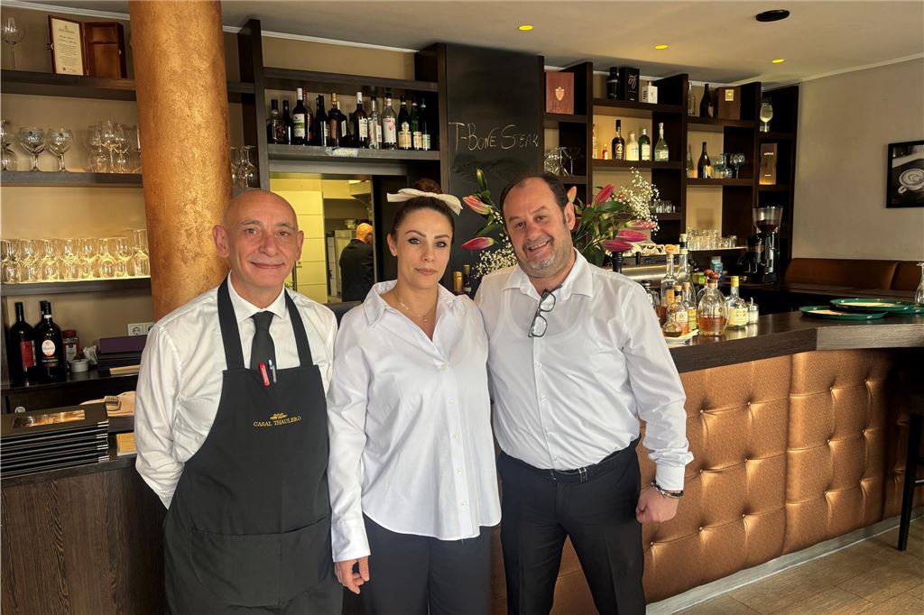 Mittagstisch im L’incontro: Wir testen das Angebot für unter 15 Euro Mario Terzoni, Aneta Sokoli und Gjergj Sokoli vom Restaurant L'Incontro an der Eintrachtstraße in Schwerte. (A)