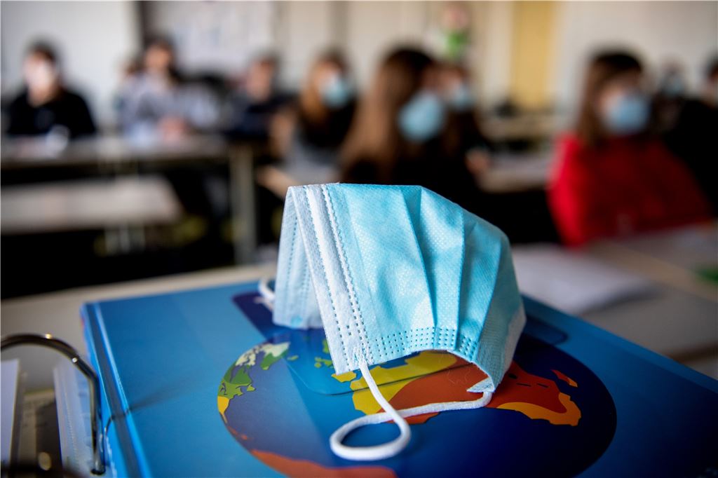 Am Gymnasium Bergkamen herrscht so etwas wie Corona-Normalität Maskenpflicht im Unterricht herrscht nicht mehr, die meisten Schülerinnen und Schüler tragen den Mund-Nasen-Schutz nur in besonderen Situationen.