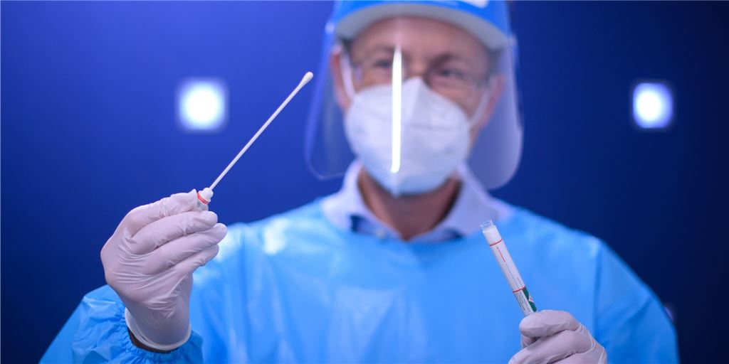 Frust an der Teststelle: Wer Symptome hat, muss wieder gehen Mit der neuen Testverordnung sinken teils die Zahlen der Menschen, die sich testen lassen.