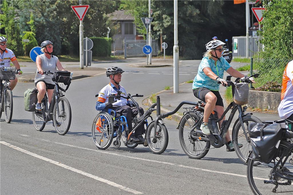 Rund 1400 Radfahrerinnen und Radfahrer kamen Samstag auf der NRW-Radtour 2024 nach Fröndenberg. 