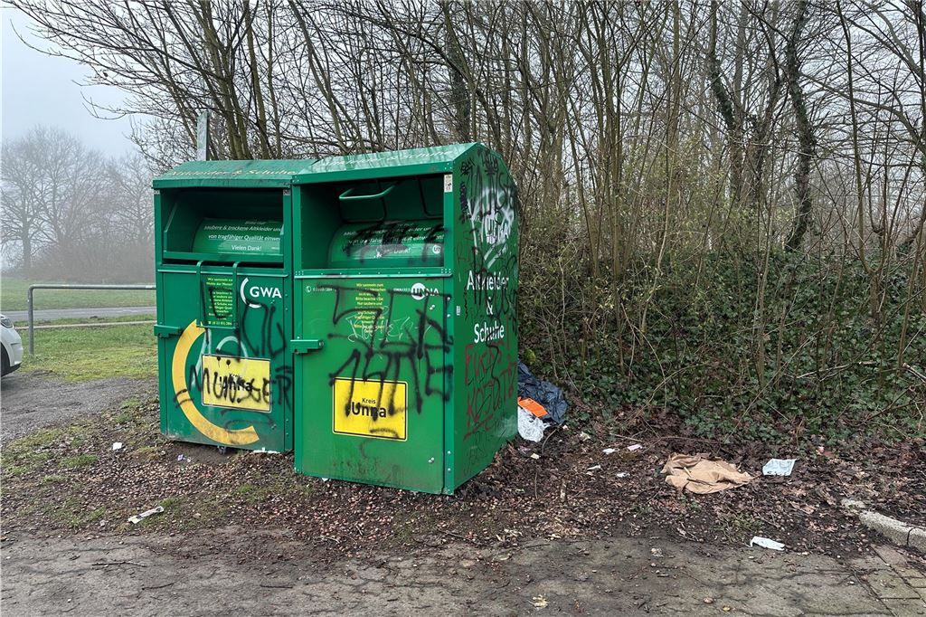 Ärger um wilde Müllkippe in Beifang: Stadt reagiert und leert Container Altkleider-Container