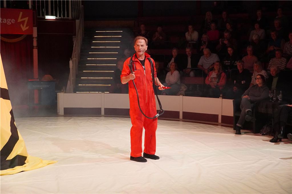 Toller Auftakt von Mord am Hellweg in Unna: Die schönsten Bilder aus dem Circus Travados Mord am Hellweg: Eröffnungsgala im Circus Travados Unna am 15.9.