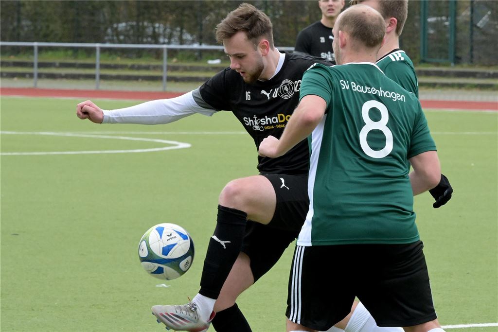 Westfalia Wethmar: Moritz Möller springt direkt als Matchwinner ein Moritz Möller am Ball.