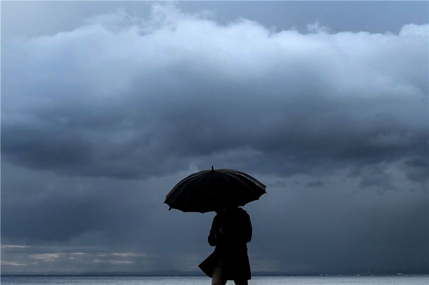 Unwetter in NRW: „Antonia“ im Anmarsch: Nächster Sturm nähert sich rasant – Liveblog Nach dem Orkantief „Zeynep“ ist nun das Sturmtief „Antonia“ im Anmarsch.