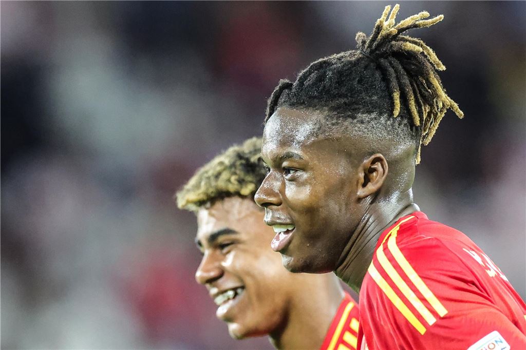 Taktikanalyse vor dem EM-Viertelfinale Nico Williams (l.) und Lamine Yamal müssen gezwungen werden, auch Defensivarbeit zu verrichten.