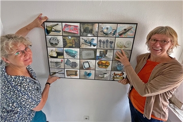 Nicole Noä (l.) und Friederike Mühlbauer sind inzwischen ein eingespieltes Team. Die beiden Künstlerinnen stellen im Rahmen von „Kunstort Unna“ gemeinsam an der Klosterstraße aus.