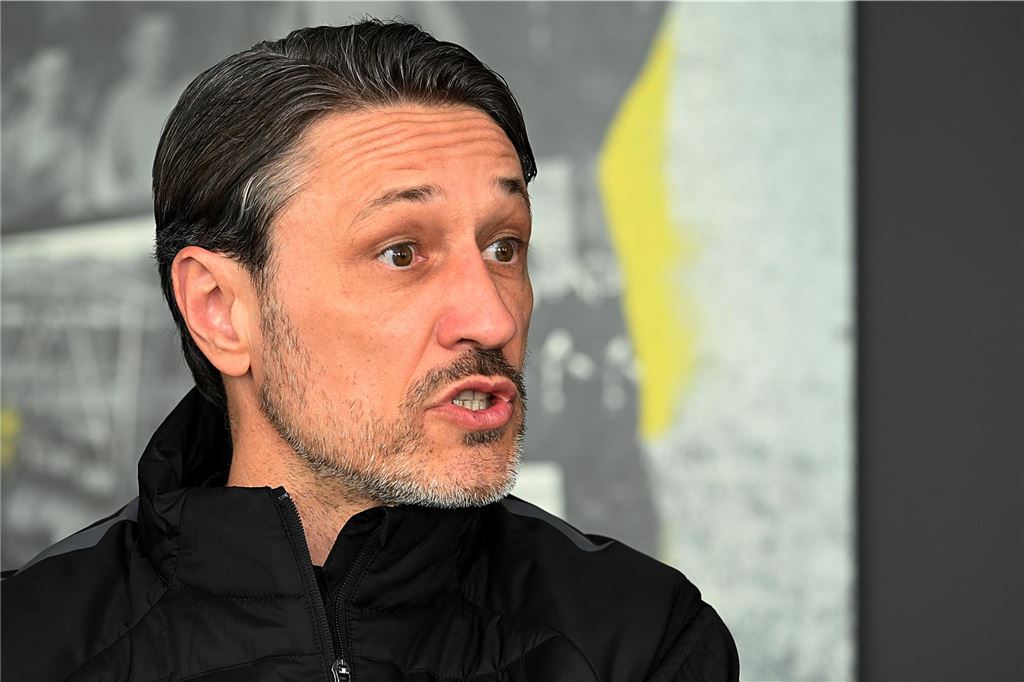 BVB-Trainer Niko Kovac im Exklusiv-Interview: „Dann werde ich sehr unbequem“ Niko Kovac schaut zur Seite.