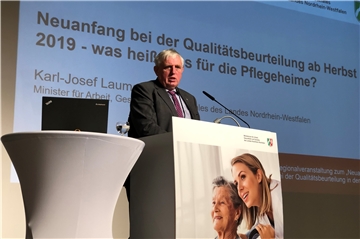 NRW-Minister Karl-Josef Laumann in Dortmund.