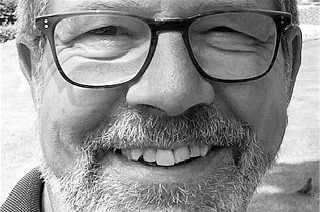 Von diesen Menschen musste sich Bergkamen 2024 verabschieden Portraitaufnahme von Rainer Schmidt in Schwarz-Weiß.