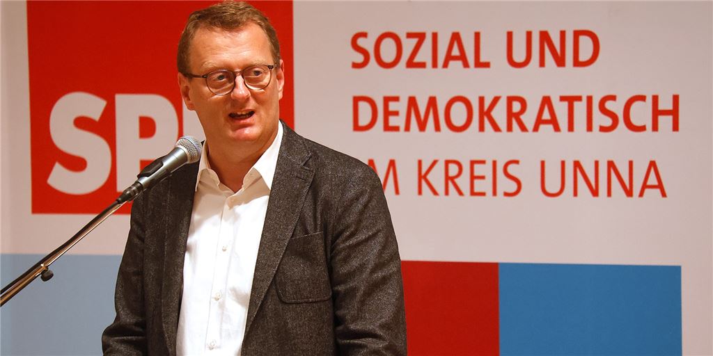 Oliver Kaczmarek (52) hört nach 17 Jahren als SPD-Parteichef auf Oliver Kaczmarek (52) führt seit sage und schreibe 17 Jahren den mitgliederstarken SPD-Unterbezirk Unna an.