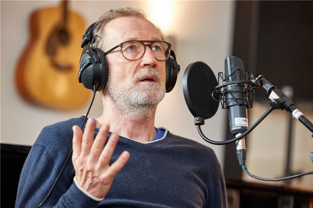 Krimi-Ikone Jussi Adler-Olsen kommt in die Stadthalle Peter Lohmeyer (61) ist ein deutscher Schauspieler.