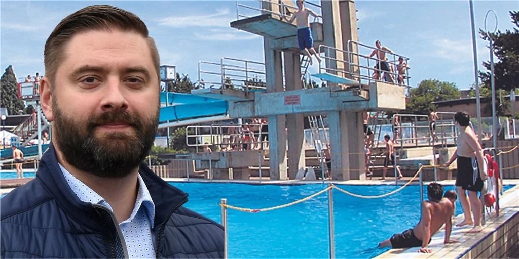 Zähes Neubauprojekt: War schon das alte Freizeitbad ein Schwarzbau? Planung und Bau, aber auch der Abriss des früheren Massener Freizeitbades fielen natürlich in Zeiten weit vor Amtsantritt von Jens Toschläger. Trotzdem muss der für Bauen und Technik zuständige Beigeordnete im Unnaer Rathaus nun Versäumnisse der Vergangenheit nachholen.