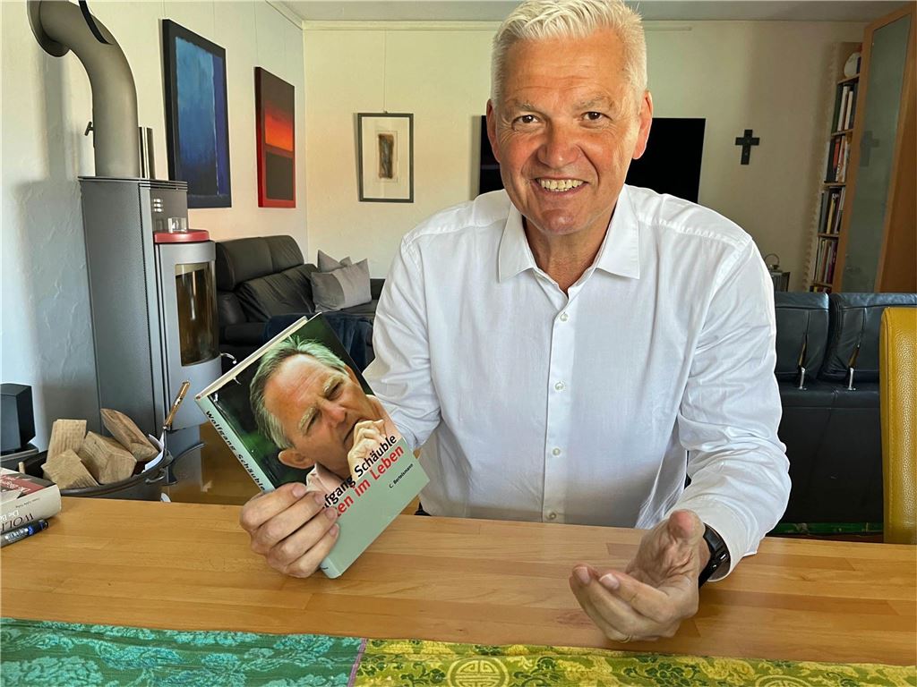 Ehemaliger Abgeordneter Hubert Hüppe (68): „Wehmut ist schon dabei“ Polit-Profi - der 68-jährige Hubert Hüppe kennt den Politbetrieb seit langem. In den Memoiren von Wolfgang Schäuble taucht er in einer Passage rund um den CDU-Parteispenden-Skandal auf.