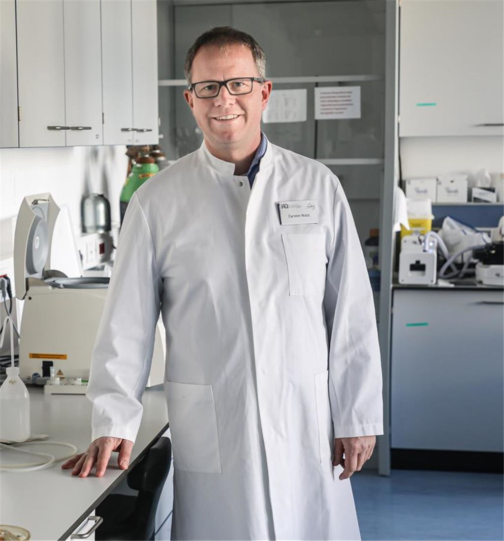 „Mit Gewissen nicht vereinbaren“: Karad impft nicht mehr gegen Corona Prof. Dr. Carsten Watzl leitet den Bereich Immunologie am Dortmunder Leibniz-Institut für Arbeitsforschung.