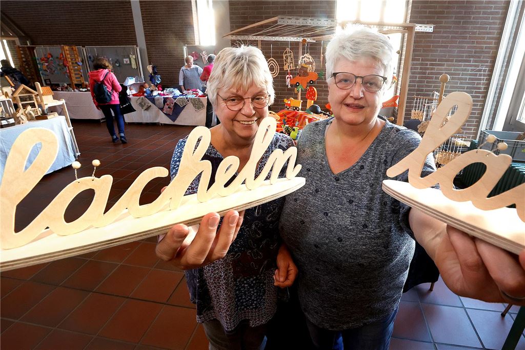 Viele Fotos vom Design- und Kreativmarkt: Holzwickeder Frühling im Schulzentrum
