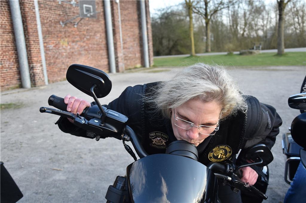 Rund 30 „Member“ waren nach Fröndenberg gekommen, um ihrem „Founder“ den traditionellen Besuch abzustatten.