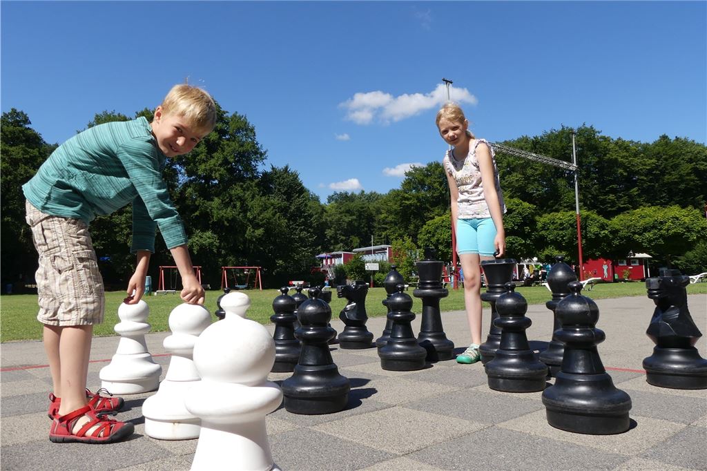 Freibad-Check: Das Elsebad in Schwerte „gehört“ den Besuchern Schach, Tischtennis oder Fußball? Die Liste an Spielmöglichkeiten ist groß.